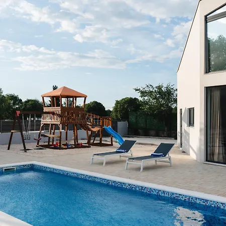 Bagulina Villa *